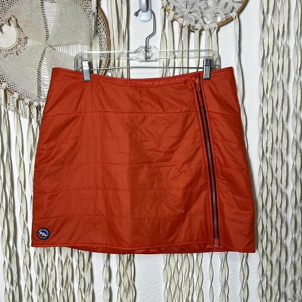 Stylish Puff Orange Mini Skirt with Zipper perfect for Winter ❄️